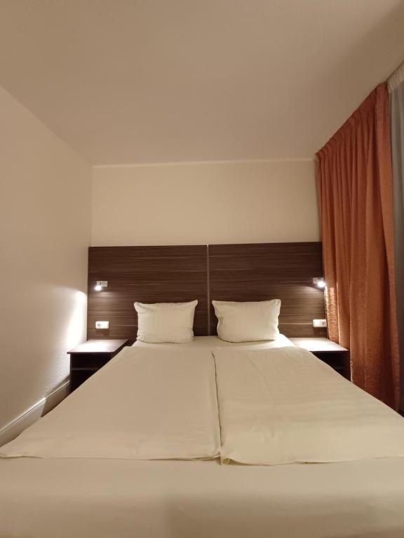 Hotel Ariana Cologne